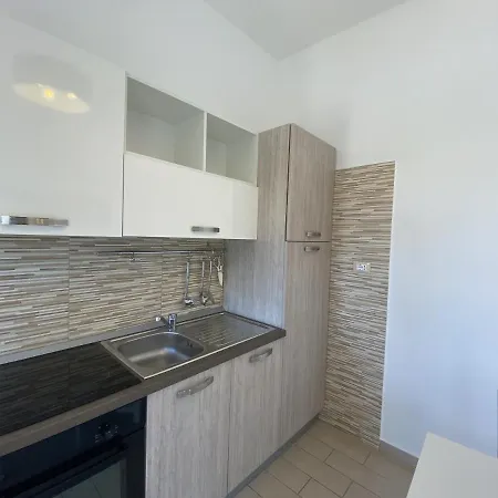شقة B183 - Appartamentino Con Terrazzo *